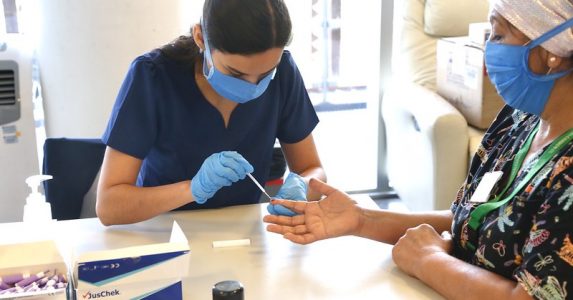 Docentes de la Facultad de Salud y Buen Vivir firman carta abierta con postura ante crisis de las Isapres