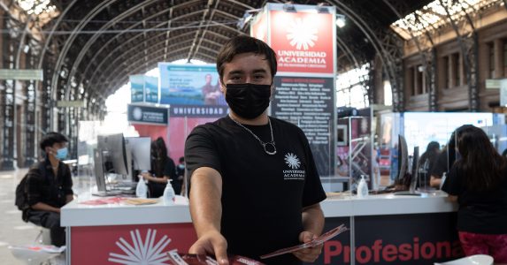 Entre el 28 de enero y el 3 de febrero 2022 la Universidad Academia de Humanismo Cristiano inicia proceso de repostulación