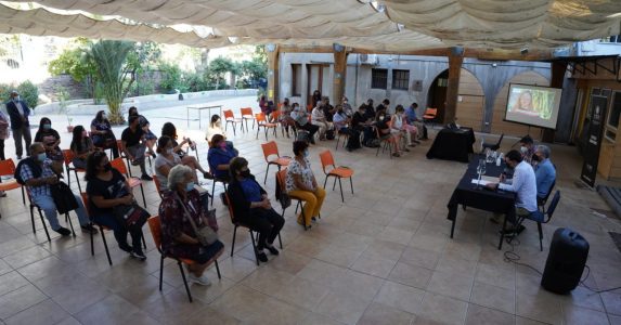 Con el apoyo de Ciencia Política la UAHC recibe a alcalde y vecinos/as de Cerro Navia en presentación de Escuela de Ciudadanía