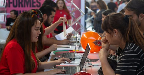 Para egresados/as y titulados/as UAHC ciclo de talleres CUP abordará competencias para la empleabilidad y cultura organizacional