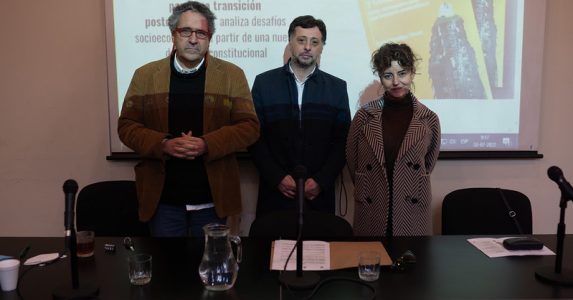 Actividad de Ciencia Política y DIVIM Vecinos/as de Huechuraba asisten a jornada de debates en la UAHC sobre participación local