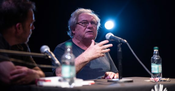 Como parte del ciclo “Procesos creativos” Realizador Ignacio Agüero dialogó con estudiantes de Cine UAHC sobre abordar el guión como una cárcel para la creación