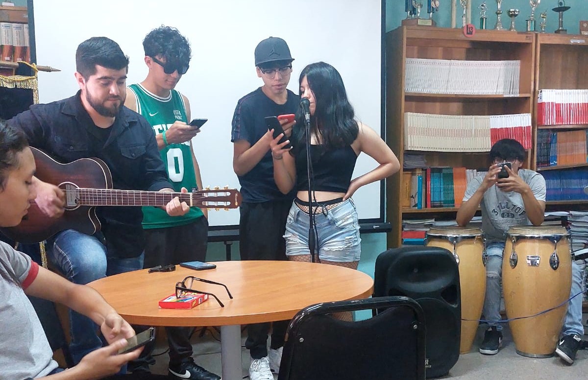 Recientemente ejecutado en Recoleta Estudiantes de Pedagogía UAHC destacan en política pública Mineduc “Seamos Comunidad” para reducir brecha educativa y emocional