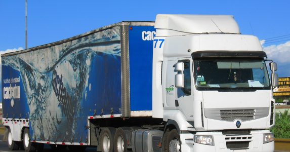 Tras último paro de camioneros expertos UAHC analizan a un gremio privilegiado: “El plan de recuperar una red de ferrocarriles debe ser prioritario”