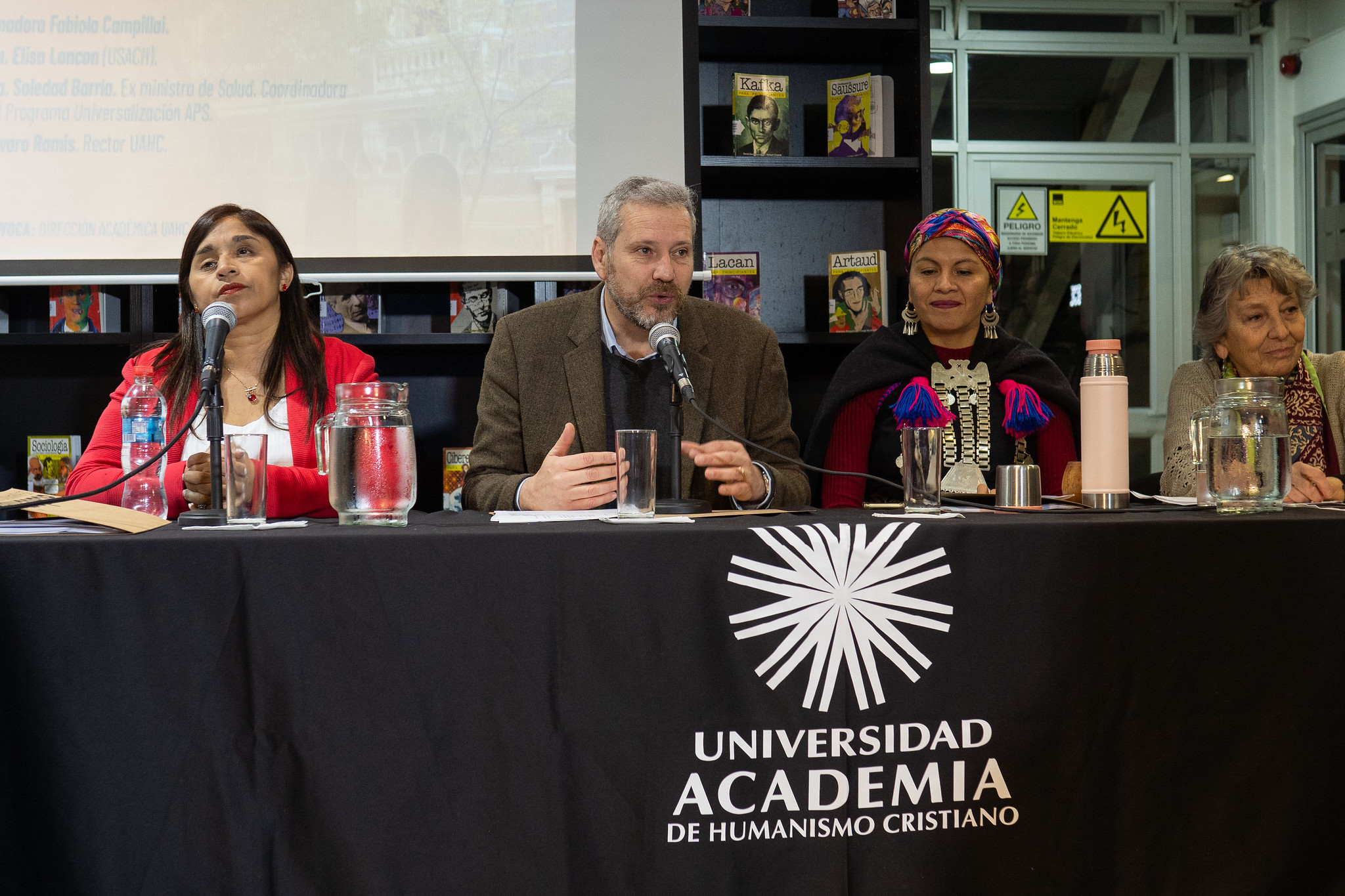 Inauguración de la sede Salvador Sanfuentes de la UAHC fue espacio de diálogo sobre perspectivas en torno a salud comunitaria y un enfoque intercultural de las disciplinas