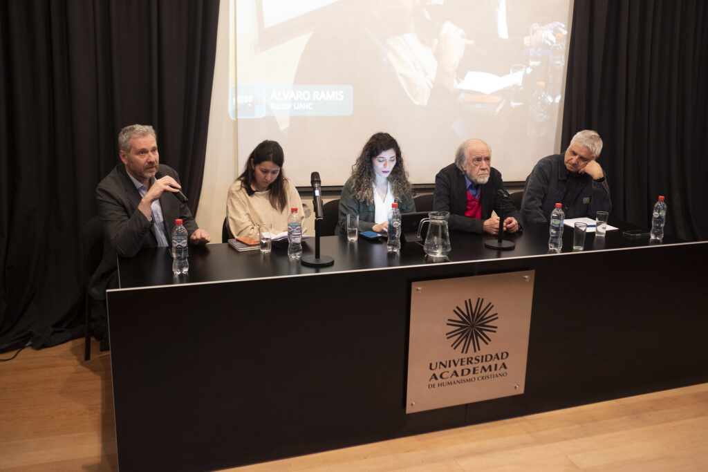 Reflexión, debate y acciones de memoria conforman eventos en el “Mes de la dignidad” en la UAHC