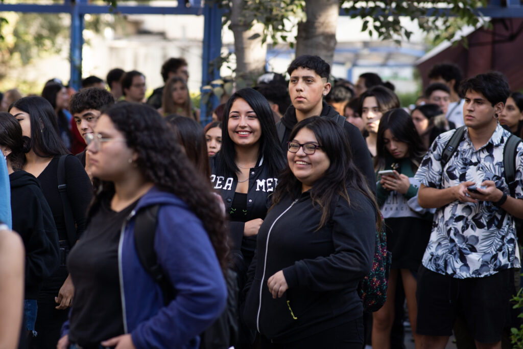 Experta UAHC ofrece consejos a estudiantes para enfrentar de manera saludable el estrés antes de rendir la PAES