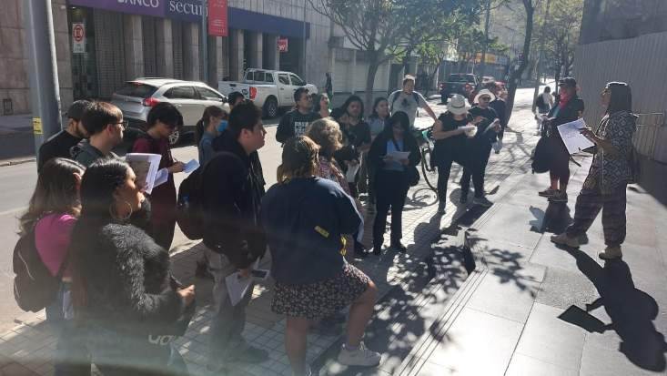 Estudiantes de la Facultad de Pedagogía UAHC destacan importancia de la educación en DDHH en visita a sitios de memoria