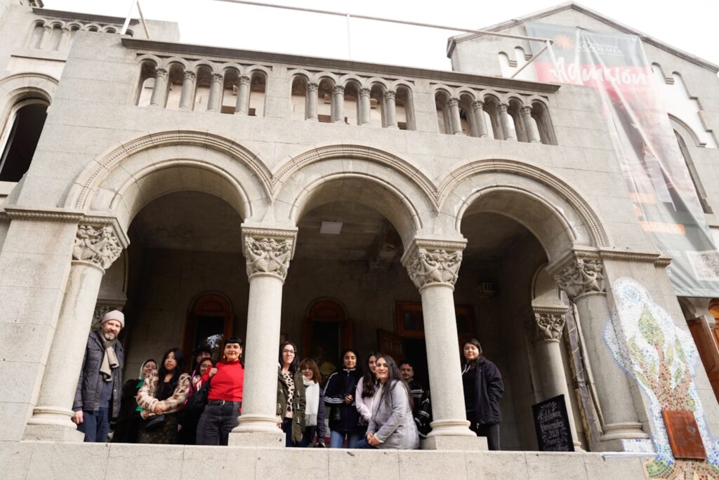 El Sistema de Bibliotecas UAcademia participa del Día de los Patrimonios con talleres y visita guiada por su edificio principal