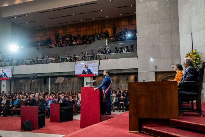 Columna del rector Álvaro Ramis: Una agenda legislativa para perder-ganando