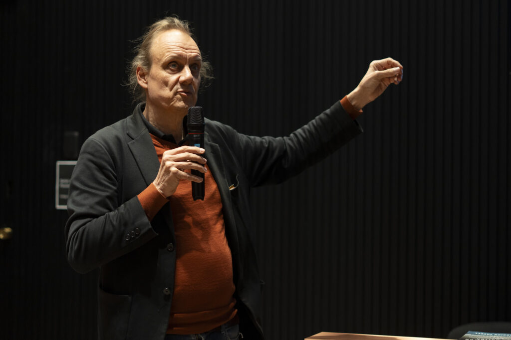 Adrian Favell en la UAcademia: “La movilización del sentimiento anti migrantes es algo peligroso que ocurre en muchos países”