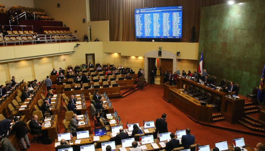 Rector Ramis analiza efectos del voto obligatorio en la participación ciudadana y las decisiones públicas