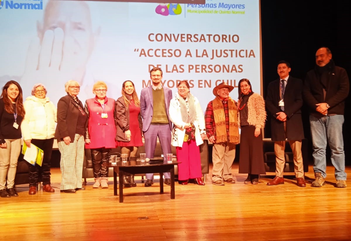 Clínica Jurídica de la Escuela de Derecho UAcademia participa en debate sobre justicia para personas mayores