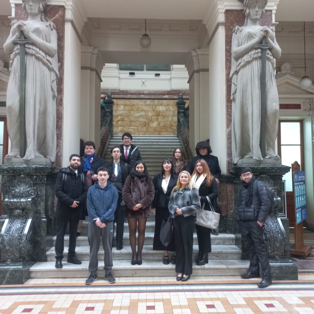 Estudiantes de Derecho UAcademia realizan visitas pedagógicas al Poder Judicial