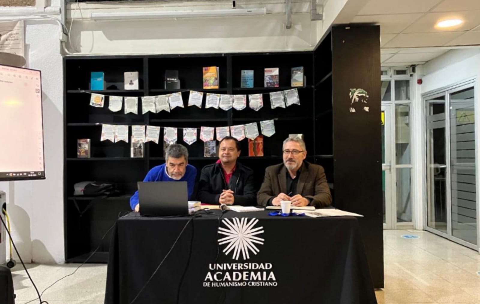 Doctor Yuri Carvajal compartió nuevas claves para “entrenar” a las sociedades en la supervivencia dentro del antropoceno