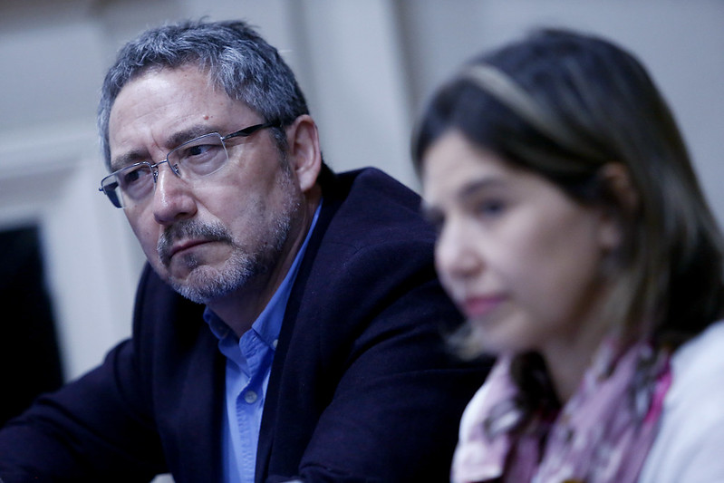 Investigación: vicerrector Pedro Rosas publica ensayo bilingüe “Crisis, tormentas y revueltas. La izquierda y sus desafíos en América Latina”