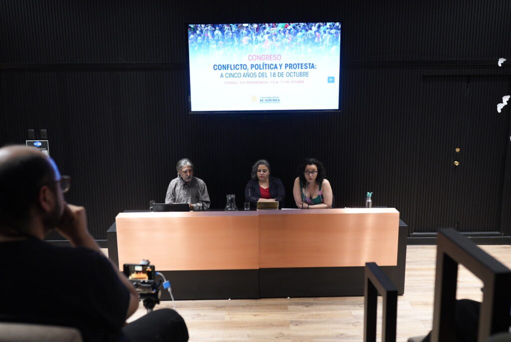 Jornada inicial del congreso “Conflicto, política y protesta” reúne miradas artísticas y propuestas de análisis en la UAcademia