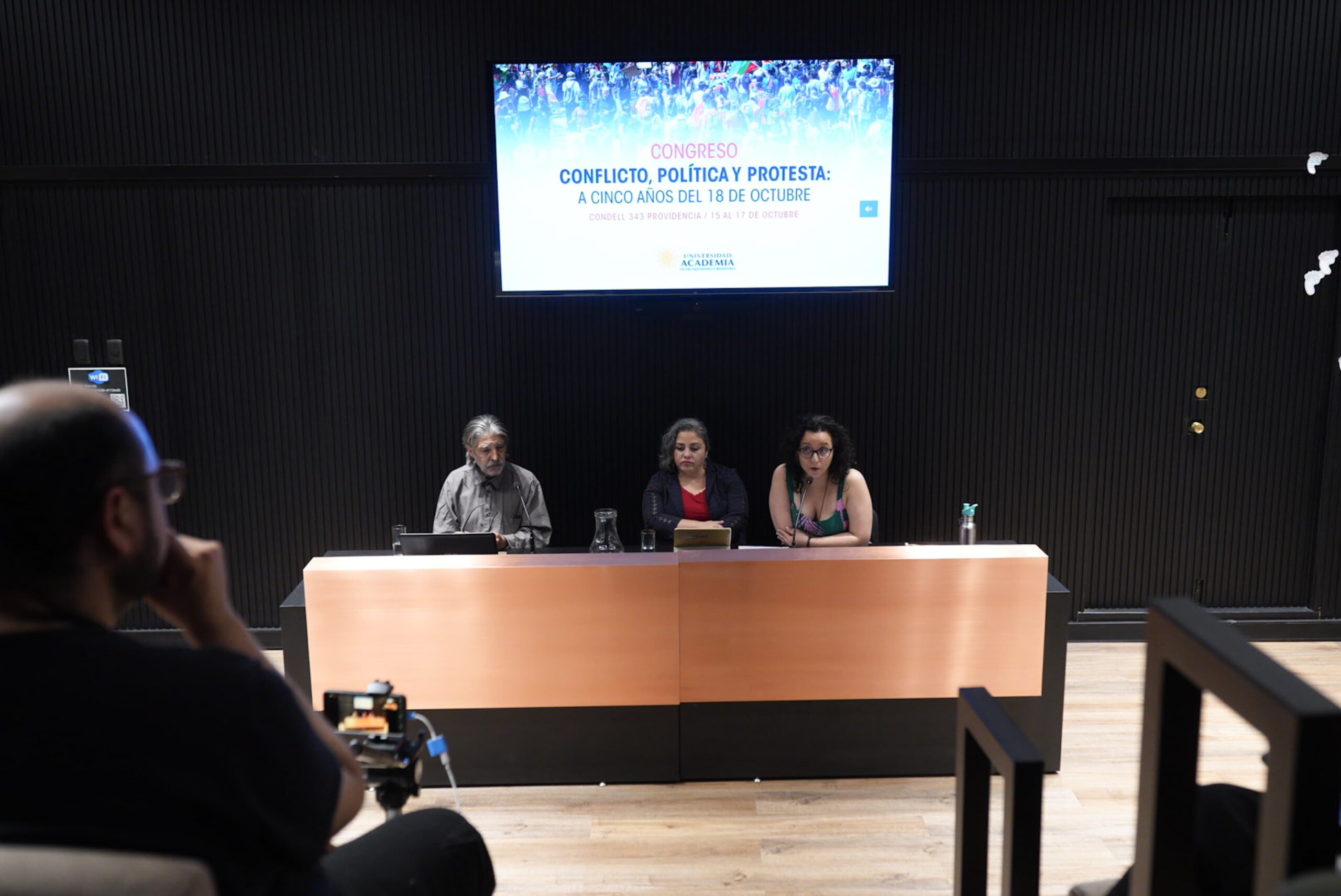 Jornada inicial del congreso “Conflicto, política y protesta” reúne miradas artísticas y propuestas de análisis en la UAcademia