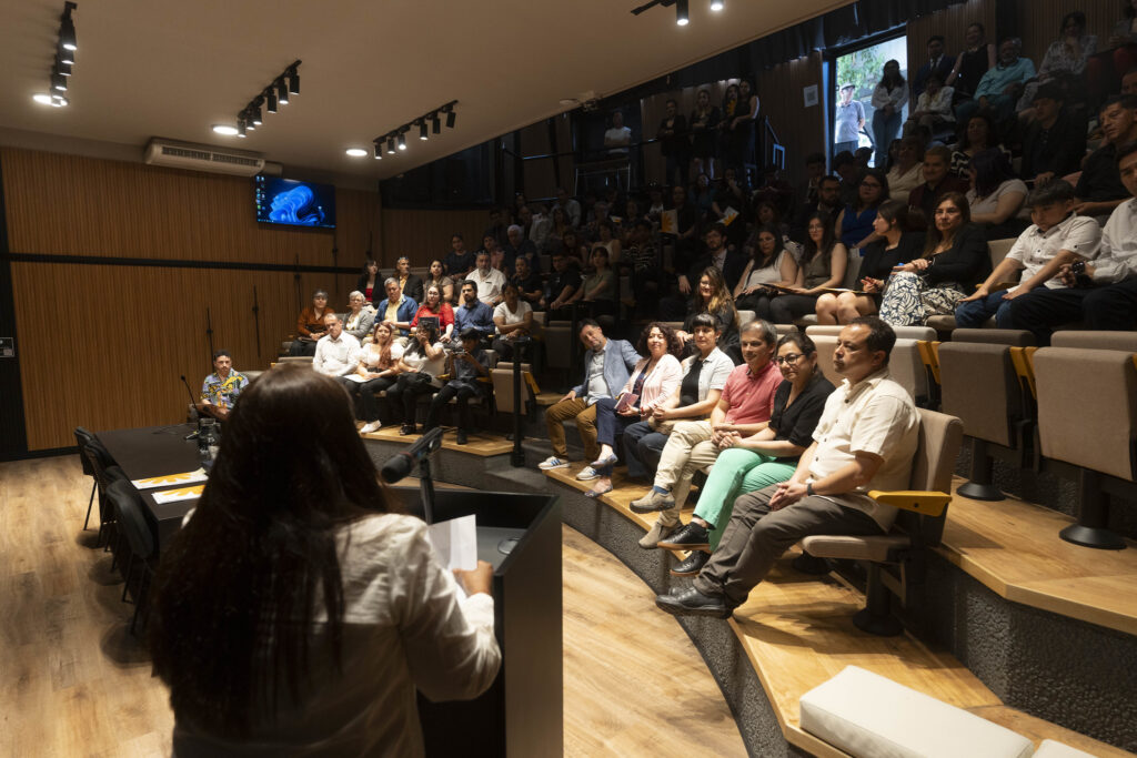 Como primer hito académico: estudiantes de la Escuela de Humanidades recibieron su grado de Bachiller 2024