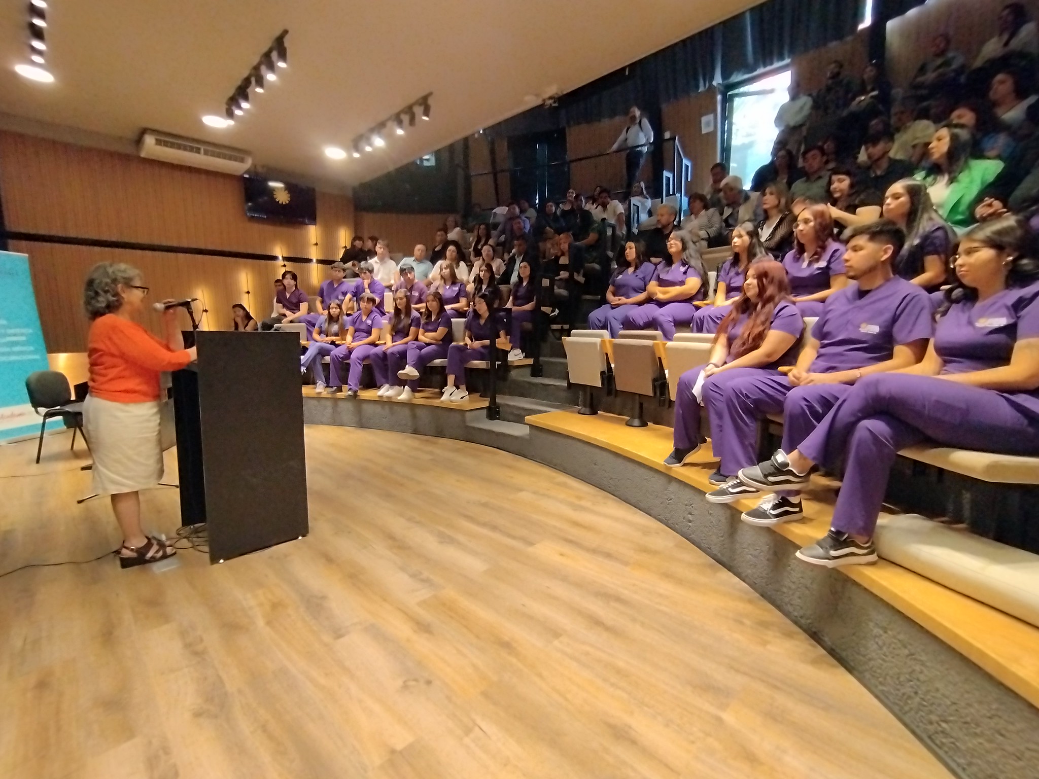 Carreras de Terapia Ocupacional y Nutrición y Dietética de la UAcademia realizan sus ceremonias de investidura 2024