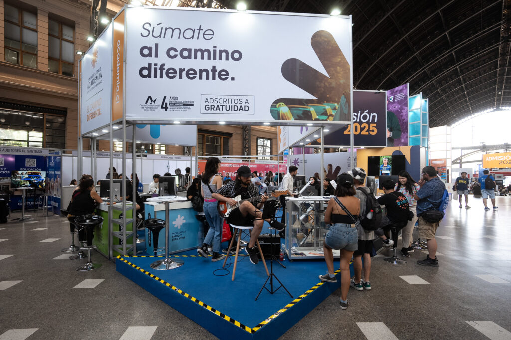 Universidad Academia de Humanismo Cristiano presentará sus carreras en la feria SIAD 2025