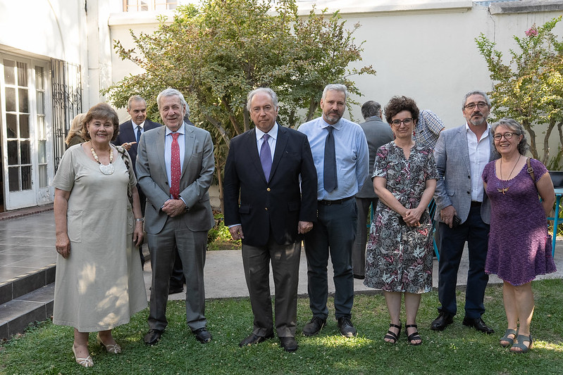 Embajador Juan Gabriel Valdés recibe grado de Doctor Honoris Causa de la Universidad Academia de Humanismo Cristiano por su destacada trayectoria diplomática