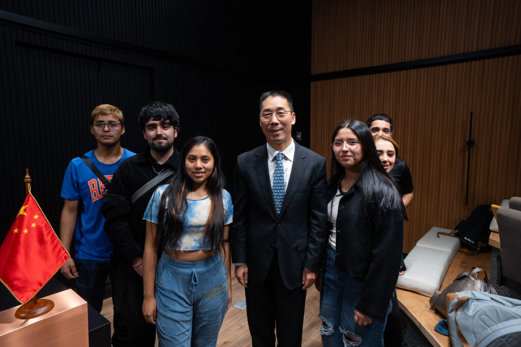 Inauguración 2025: embajador de China llama a impulsar intercambios académicos y formar talentos para la cooperación