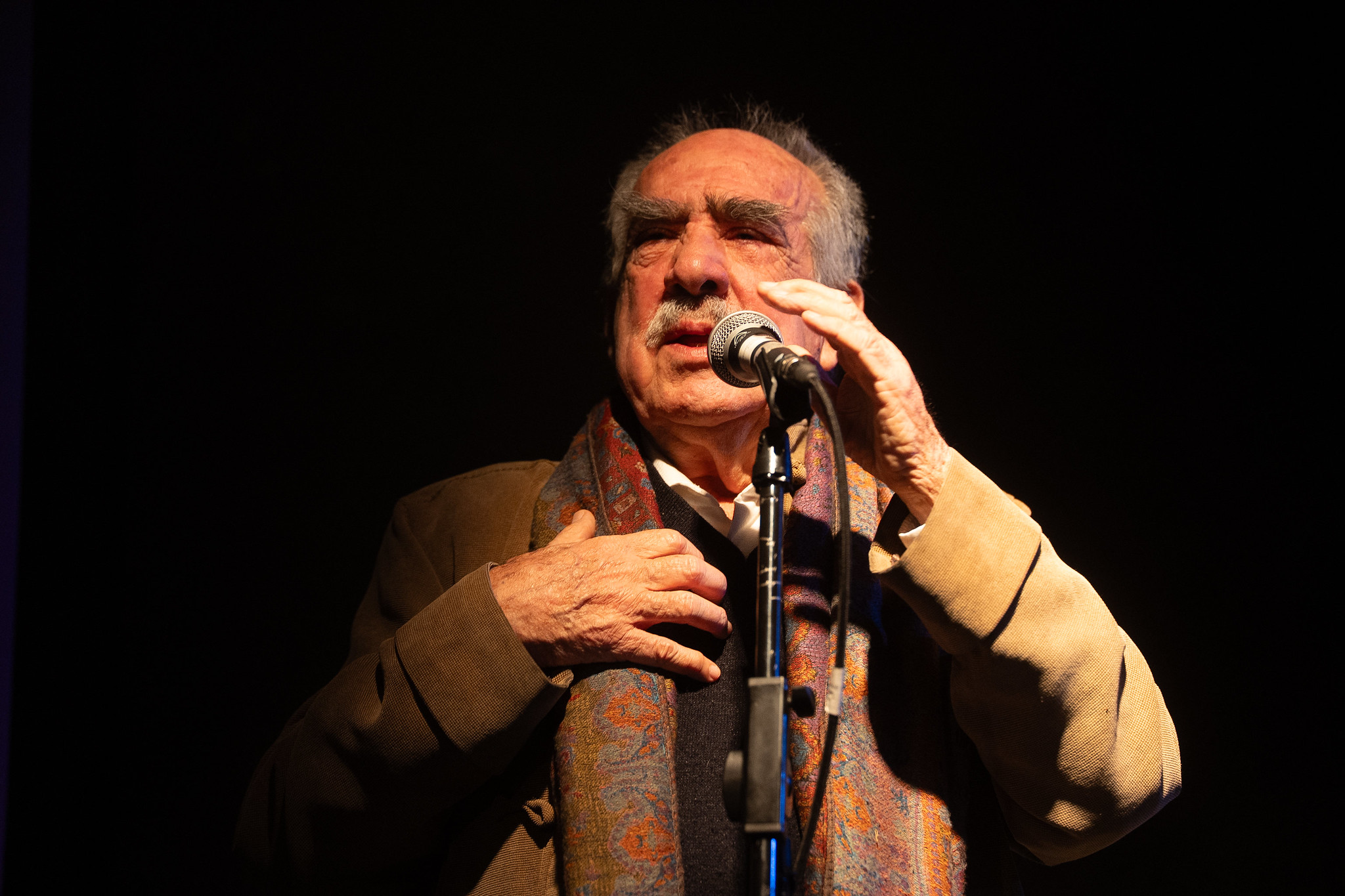 UAcademia reconoce trayectoria académica del actor y exdocente de la Universidad Hugo Medina