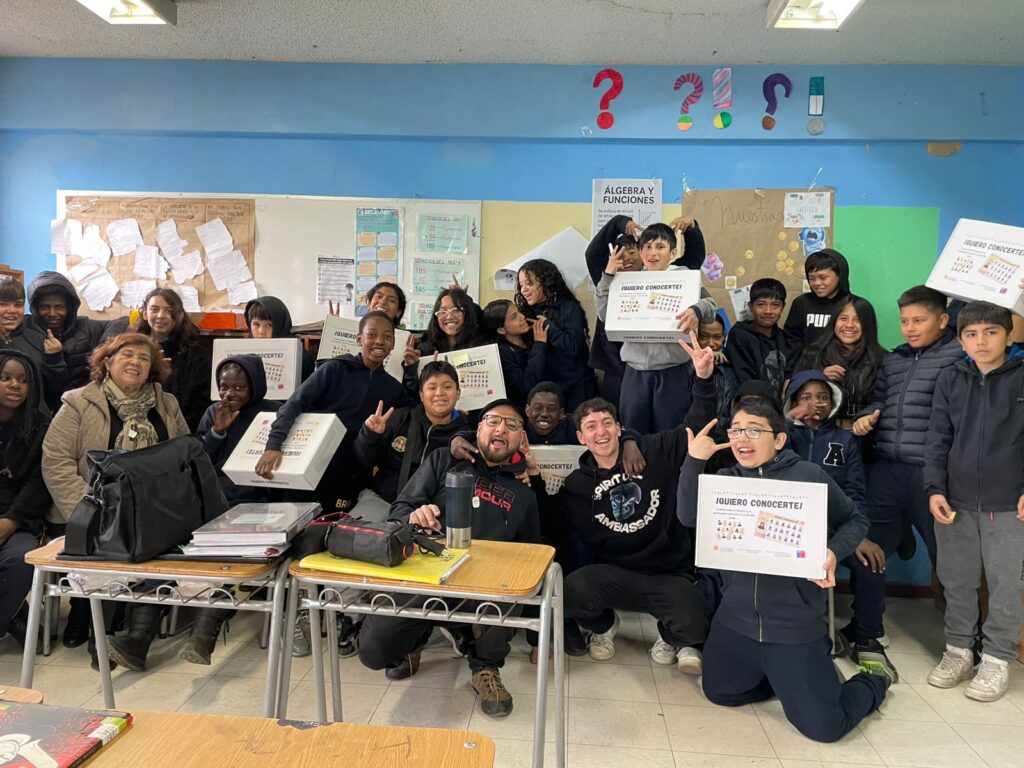 “¡Quiero conocerte!”: Juego intercultural diseñado por docentes y estudiantes de la FACSE fortalece la inclusión en las escuelas