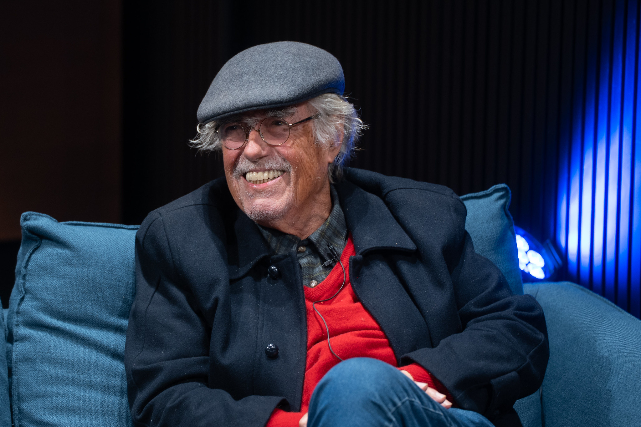 “Nunca hemos estado solos. Ahora es la ola de extrema derecha la que llega por estos lados”: José Bengoa en Foro Ciudadano