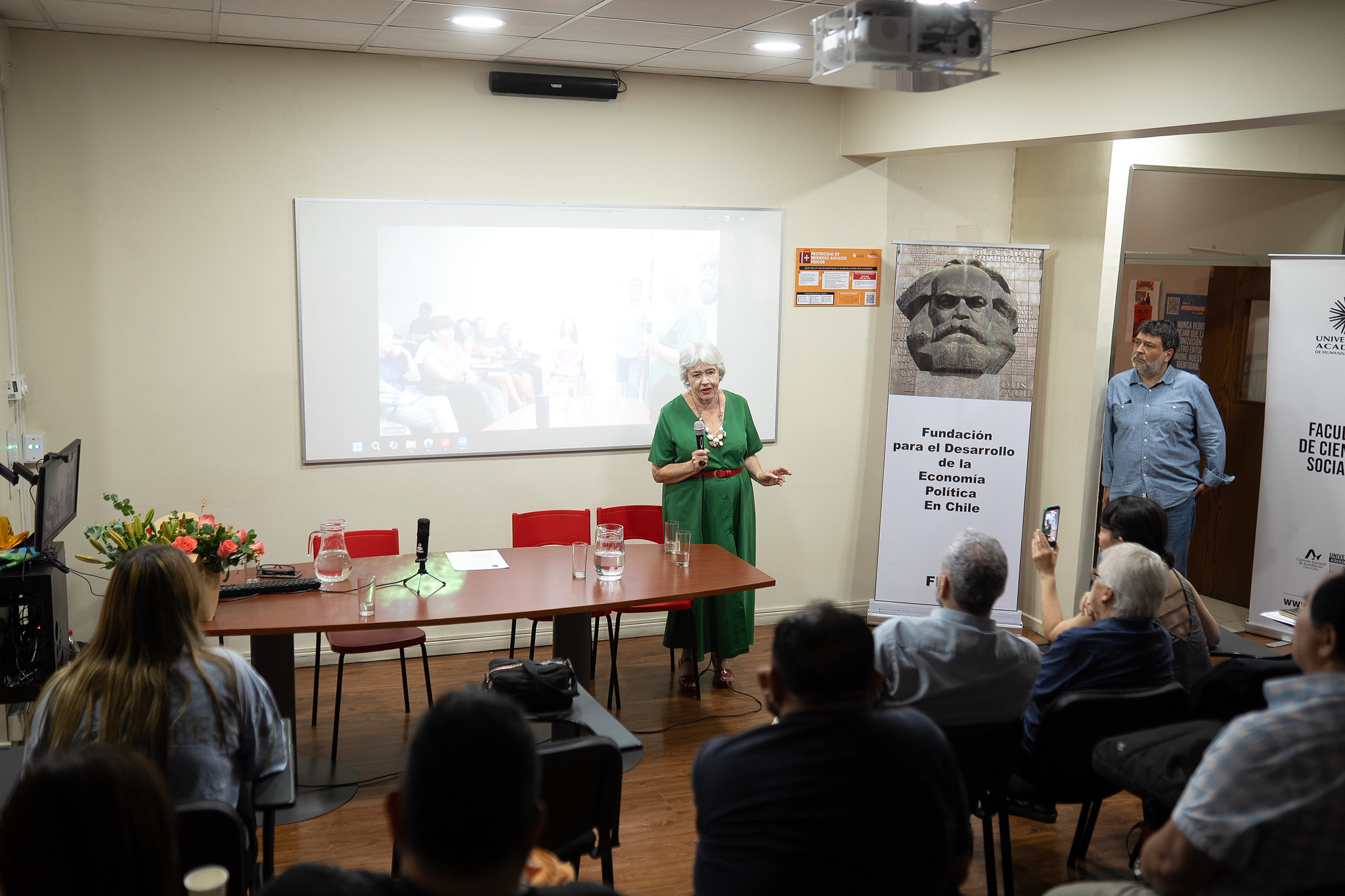 Jornadas de Verano 2026 en Economía destacan compromiso social y pensamiento crítico de Hugo Fazio