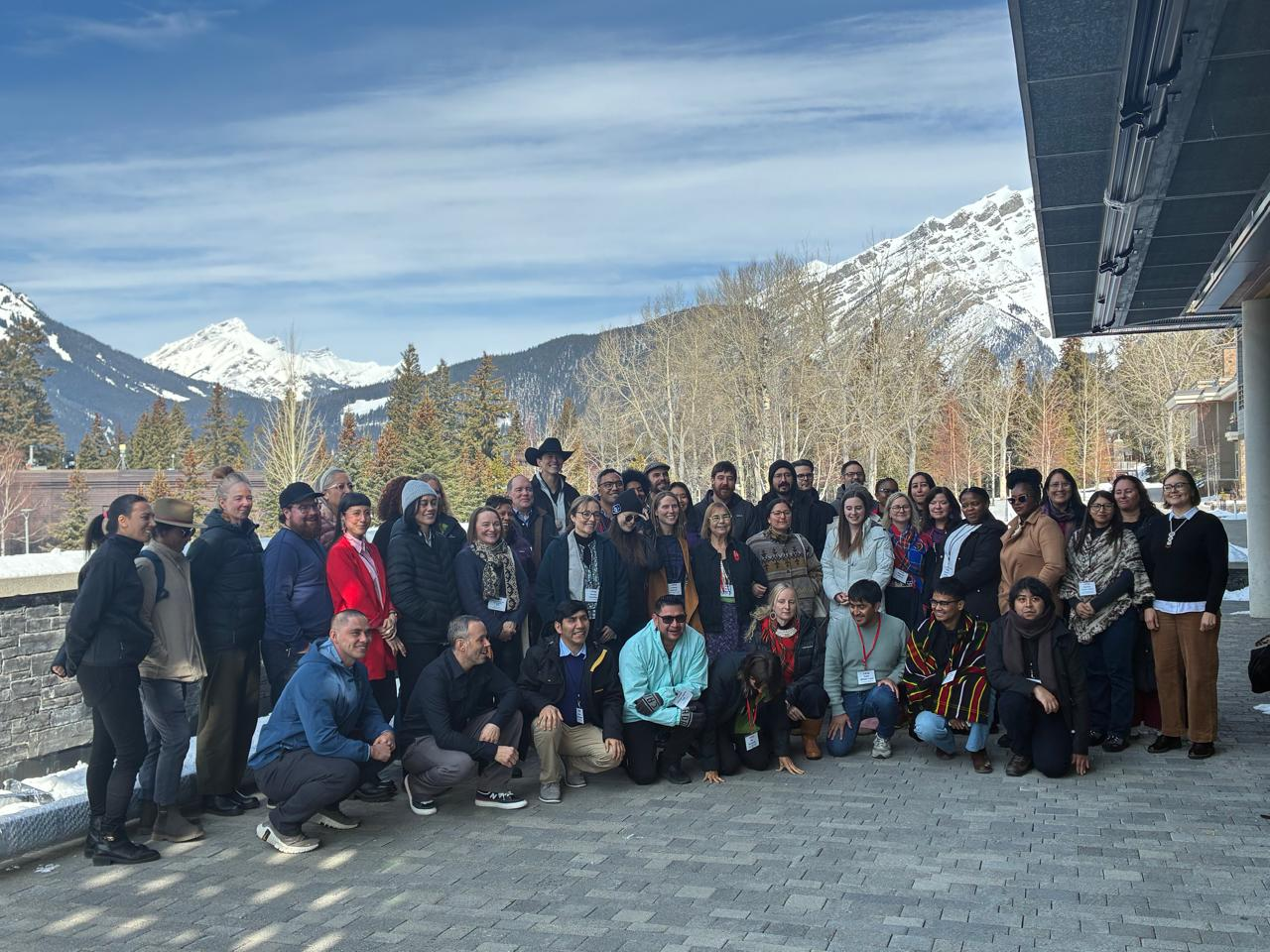 Estudiante del Doctorado en Estudios Latinoamericanos participa en simposio sobre conocimientos indígenas en Canadá