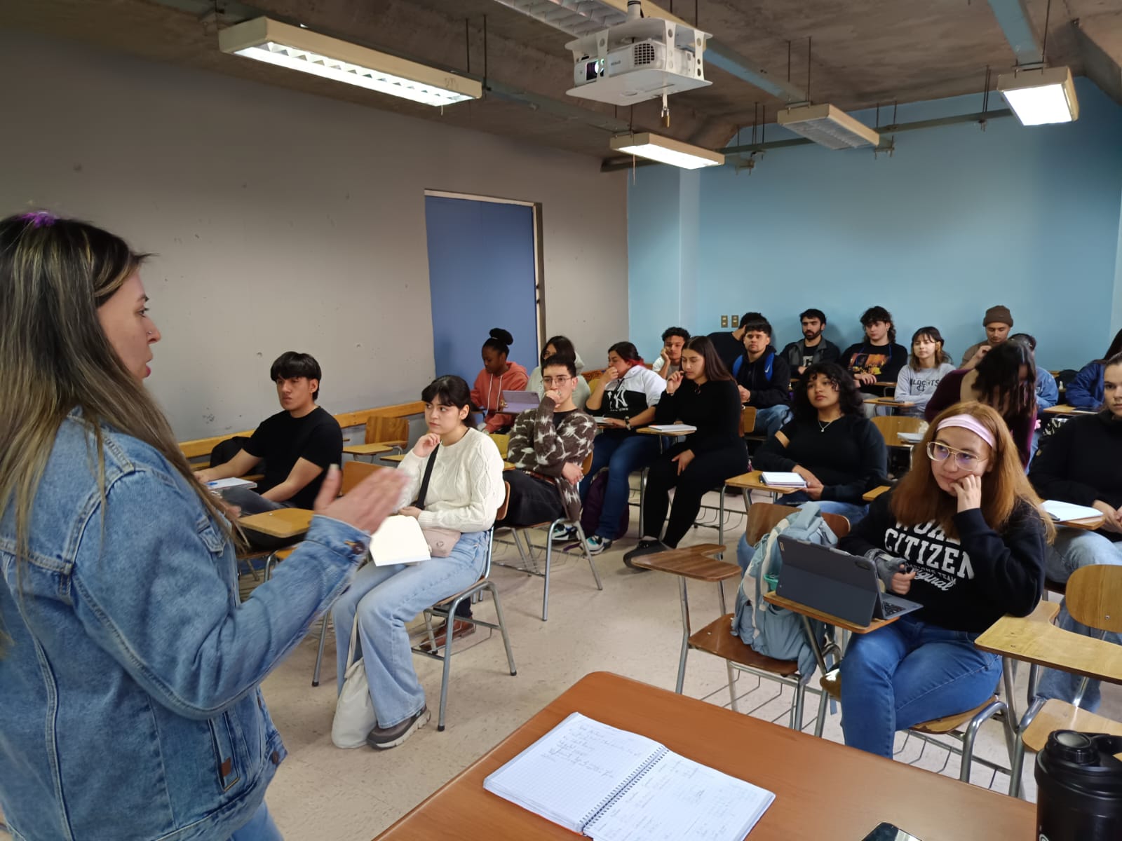Inglés en la UAcademia: Una transformación con visión global