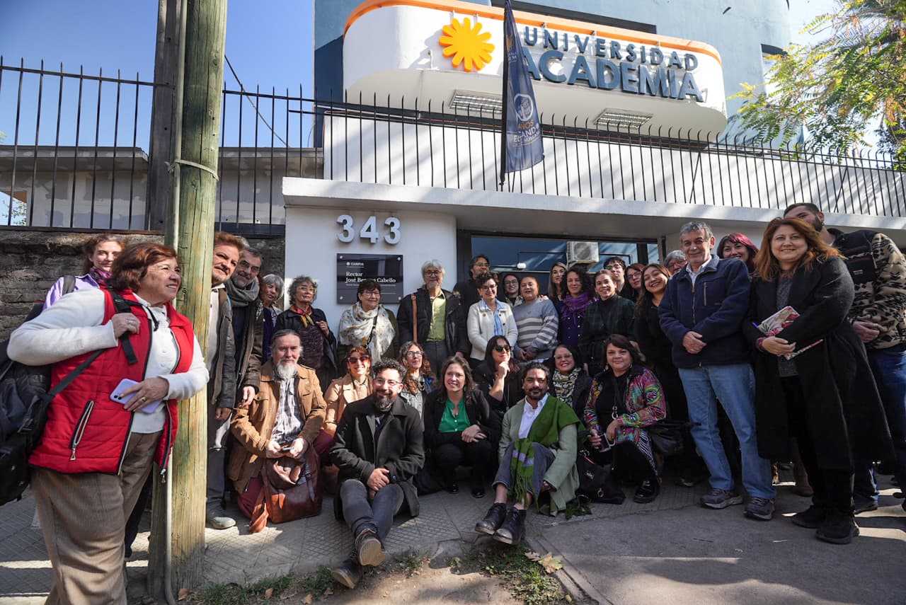 Sede Condell de la UAHC es renombrada “Rector José Bengoa Cabello”