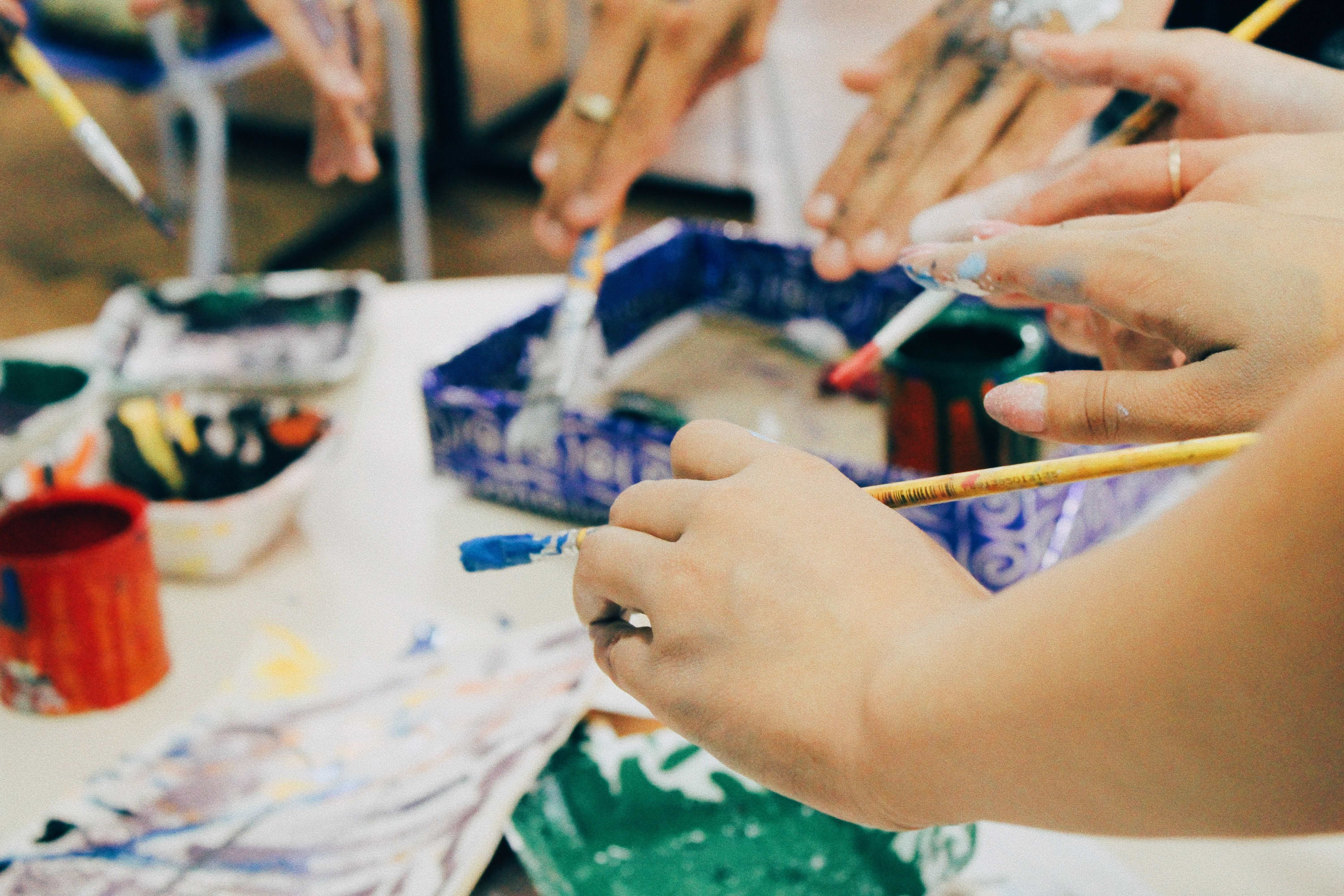 Curso Crear para cuidar: herramientas expresivas con enfoque arteterapéutico para el bienestar y la transformación social