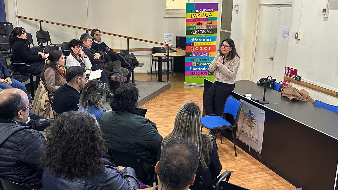 Académicas y académicos de la UAcademia se capacitan en simulación clínica
