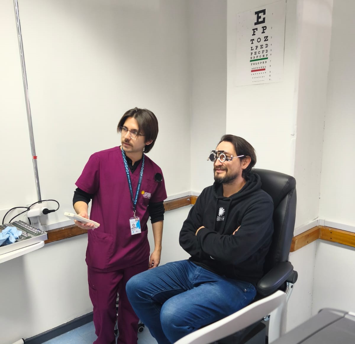Estudiantes de Tecnología Médica de la UAHC participan en Feria de Bienestar para funcionarios y funcionarias